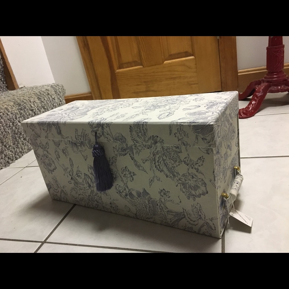 Lori Greiner Makeup Box